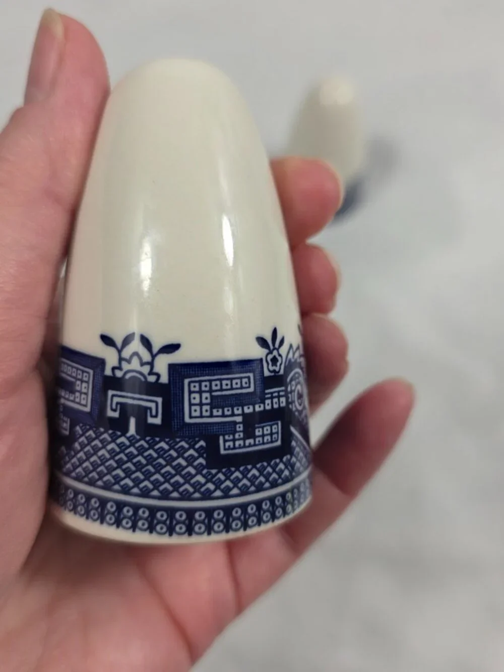 Churchill Willow Blue Salt & Pepper Shaker Set 1/5 Holes Georgian Shape England